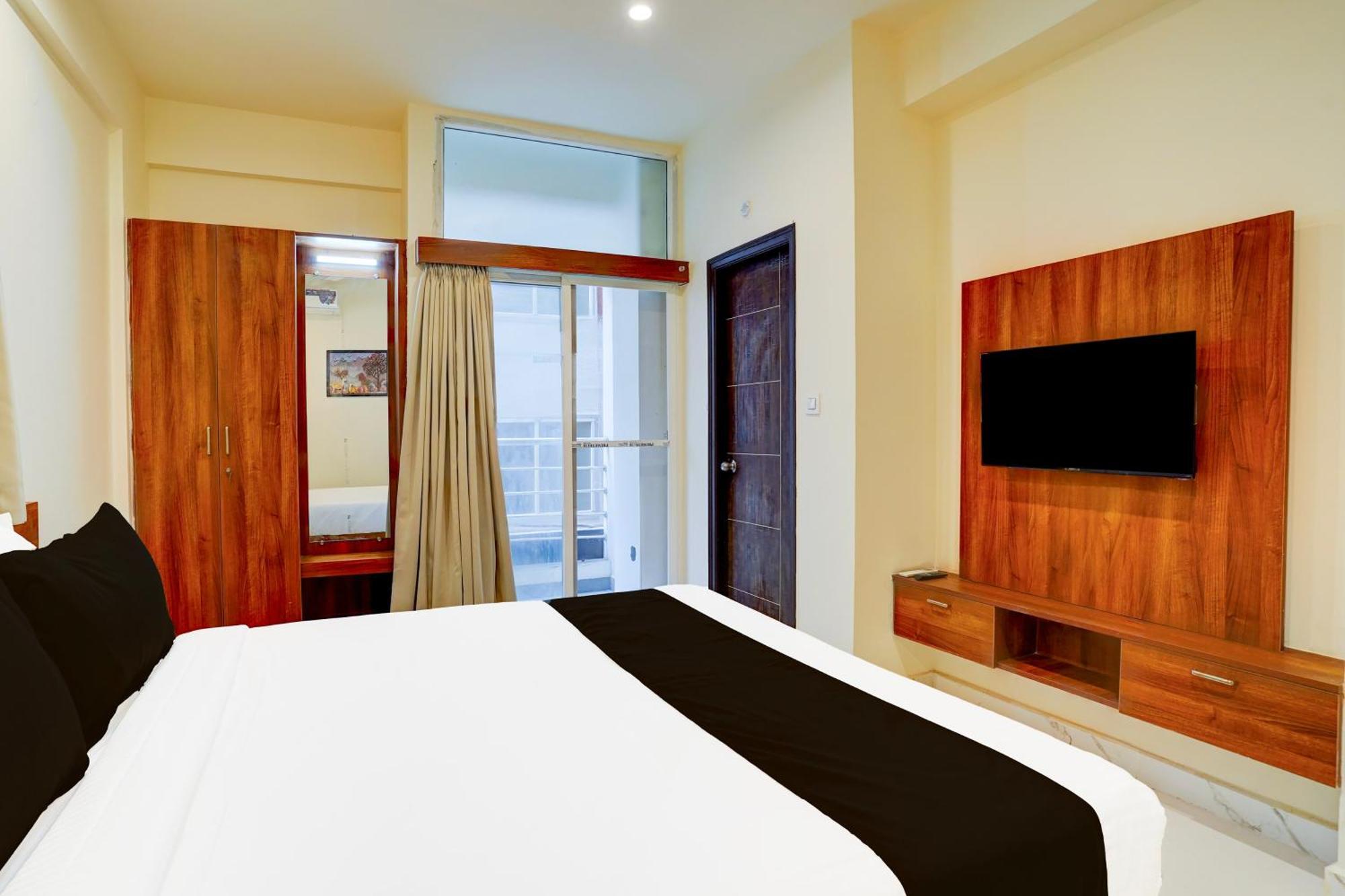 Super Townhouse Marathahalli Near Klm Fashion Mall Bangalore Buitenkant foto