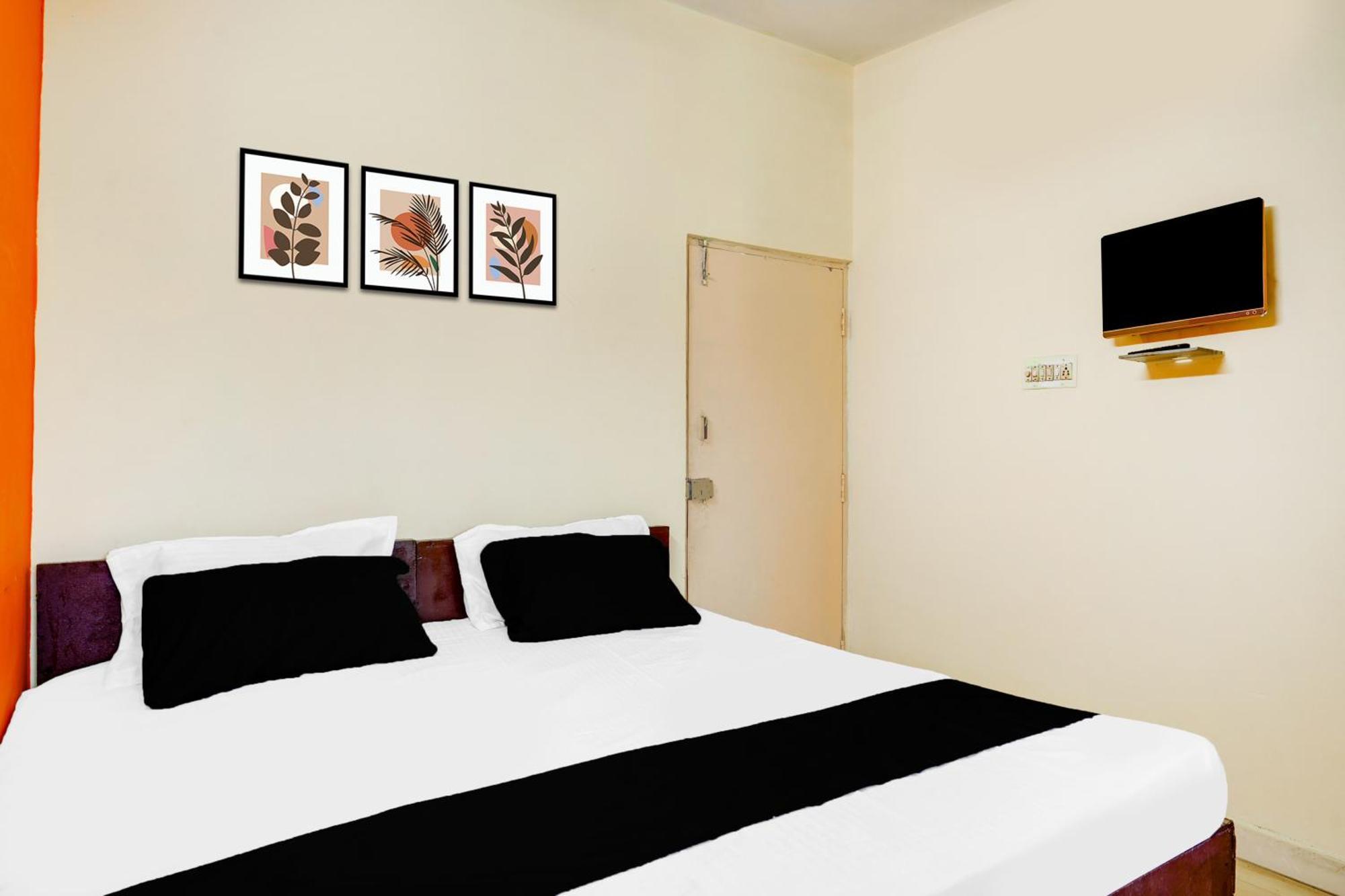 Super Townhouse Marathahalli Near Klm Fashion Mall Bangalore Buitenkant foto