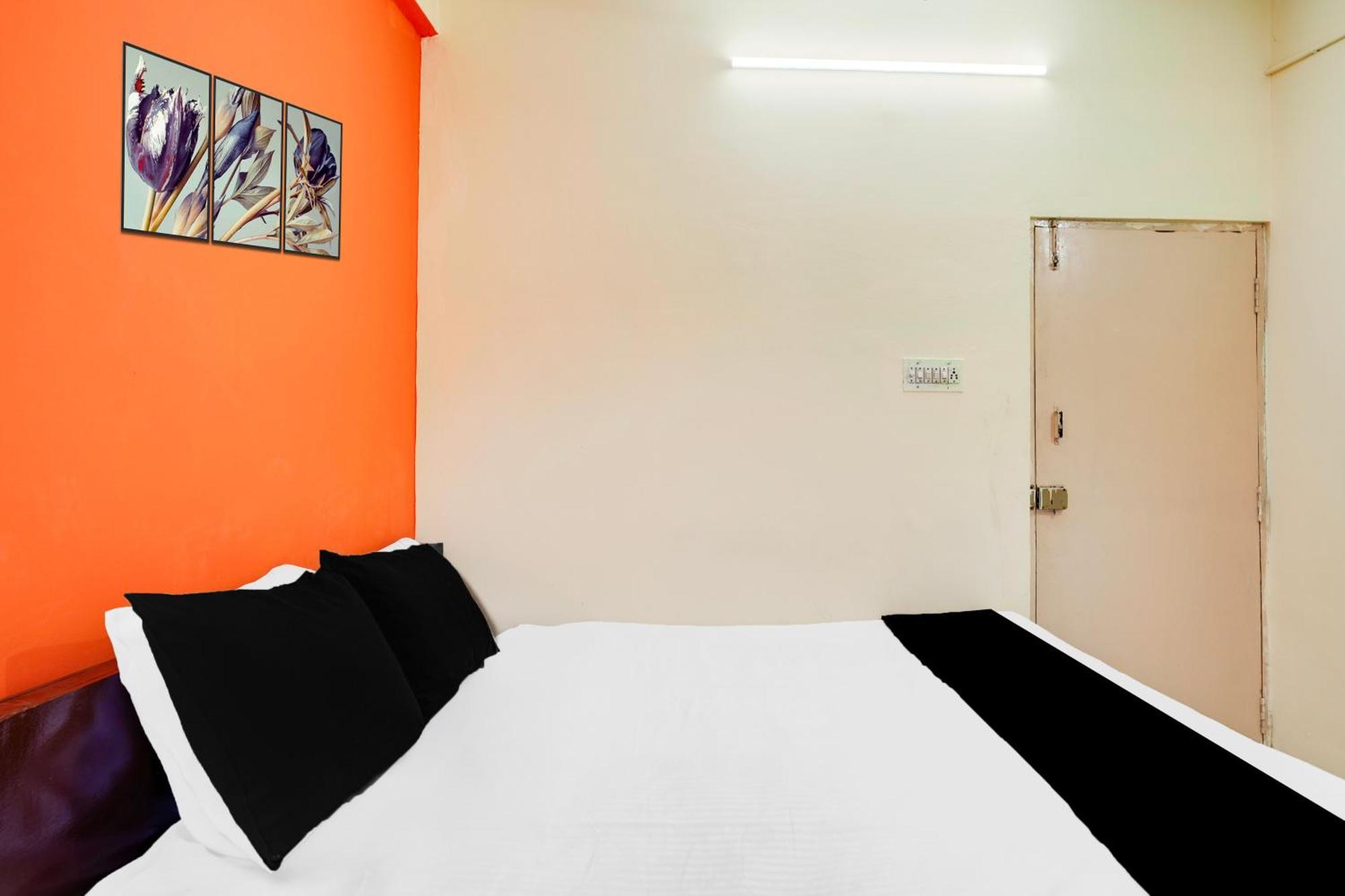 Super Townhouse Marathahalli Near Klm Fashion Mall Bangalore Buitenkant foto