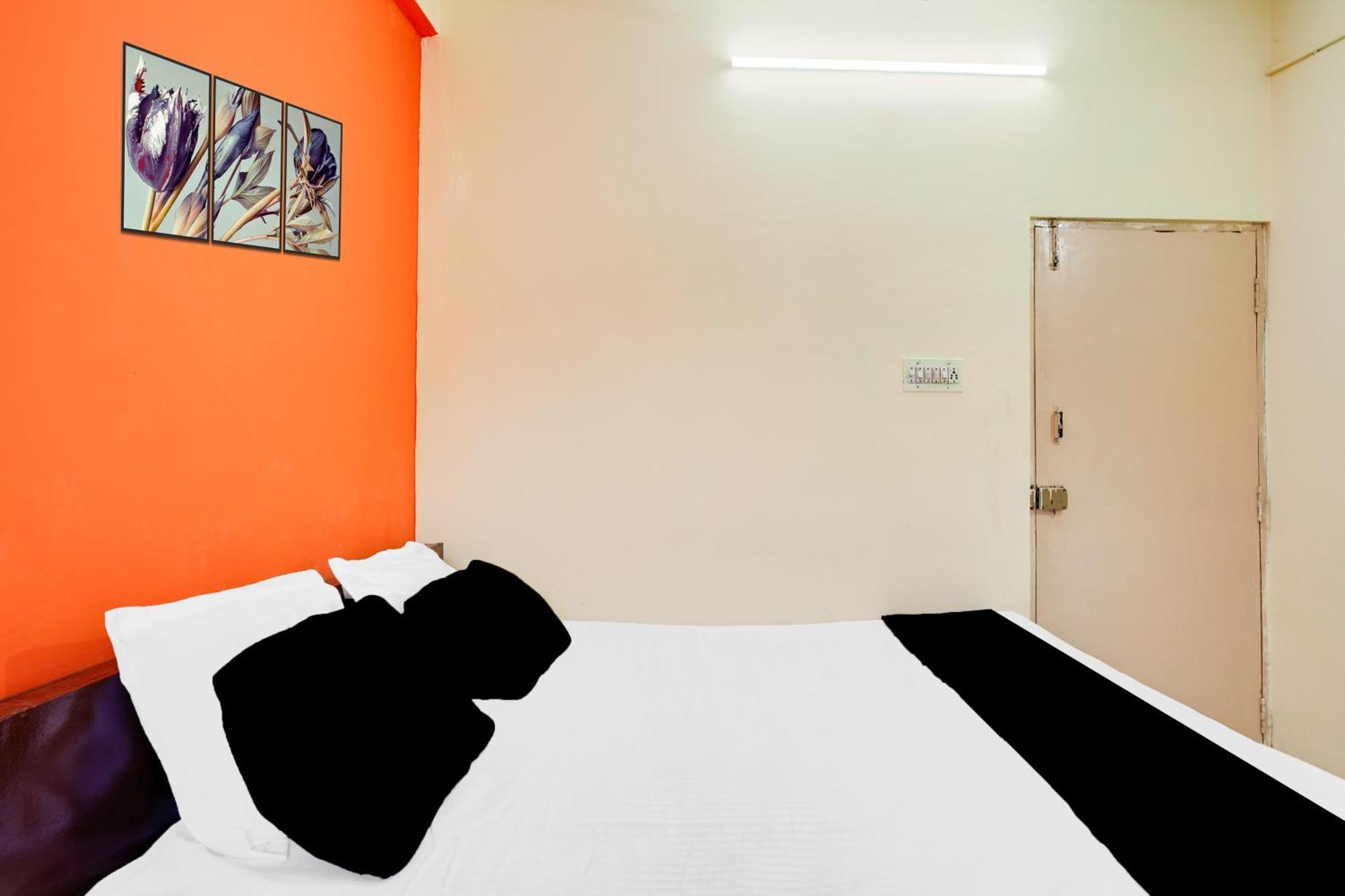 Super Townhouse Marathahalli Near Klm Fashion Mall Bangalore Buitenkant foto