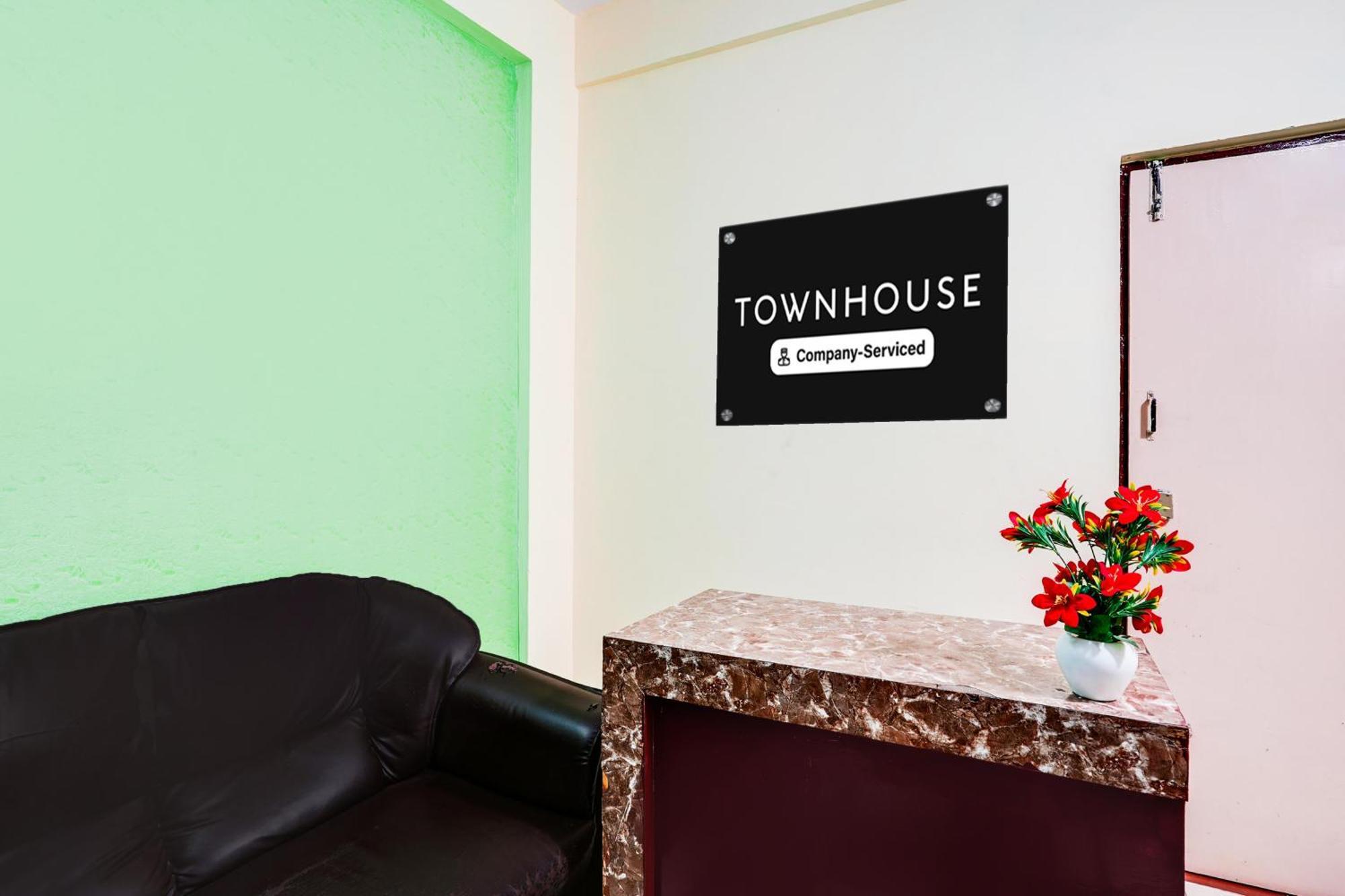 Super Townhouse Marathahalli Near Klm Fashion Mall Bangalore Buitenkant foto