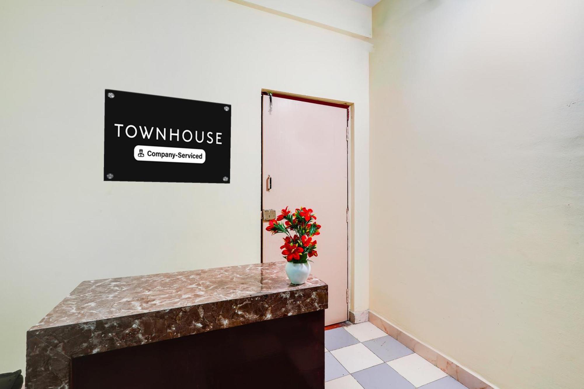 Super Townhouse Marathahalli Near Klm Fashion Mall Bangalore Buitenkant foto
